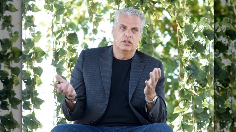 Eric Ripert gestures