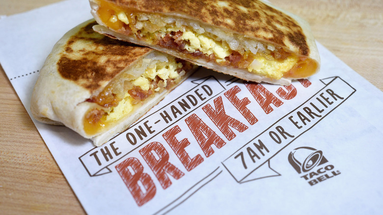 breakfast crunchwrap