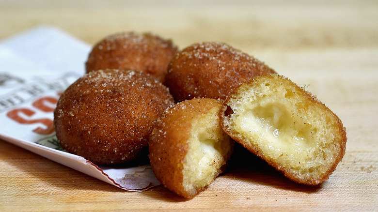 Cinnabon Delights