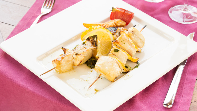 Swordfish kebabs with vegetables