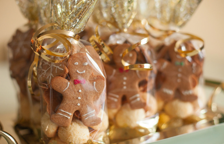 Give Out Christmas Cookie Party Favors 