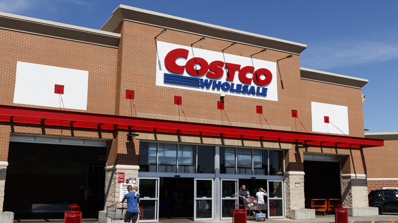 costco exterior shot