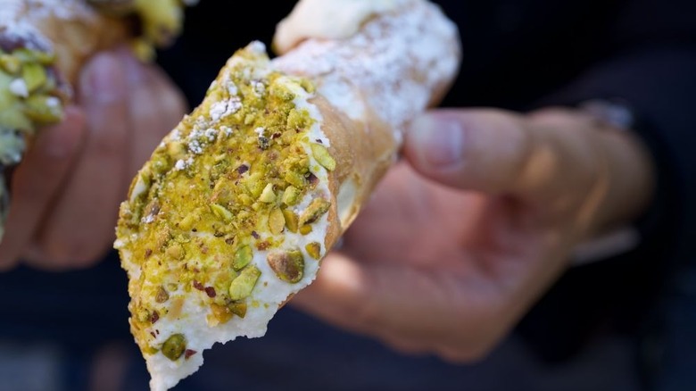 Mike's Pastry Pistachio Cannoli