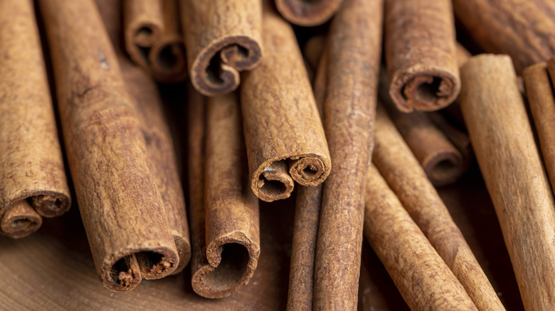 sticks of cinnamon close up