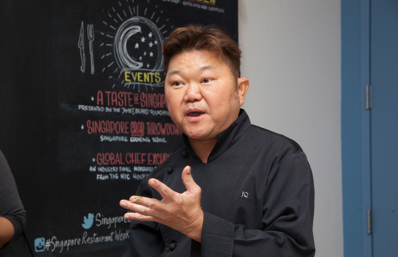 Chef Quek Welcomes Guests to "A Taste of Singapore" 