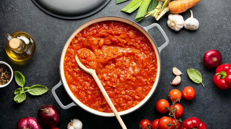tomato sauce with other ingredients