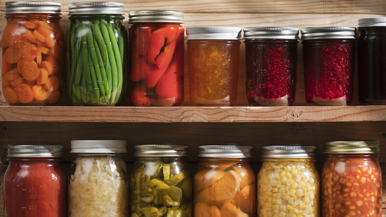 Storage of canned tomatoes