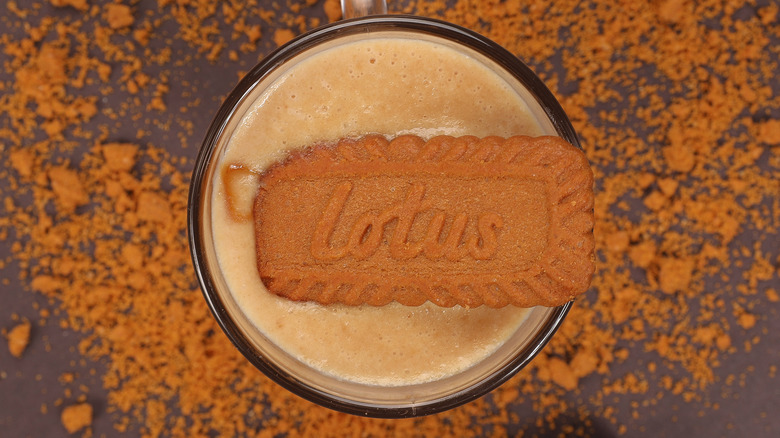 Topdown cup of Biscoff hot chocolate