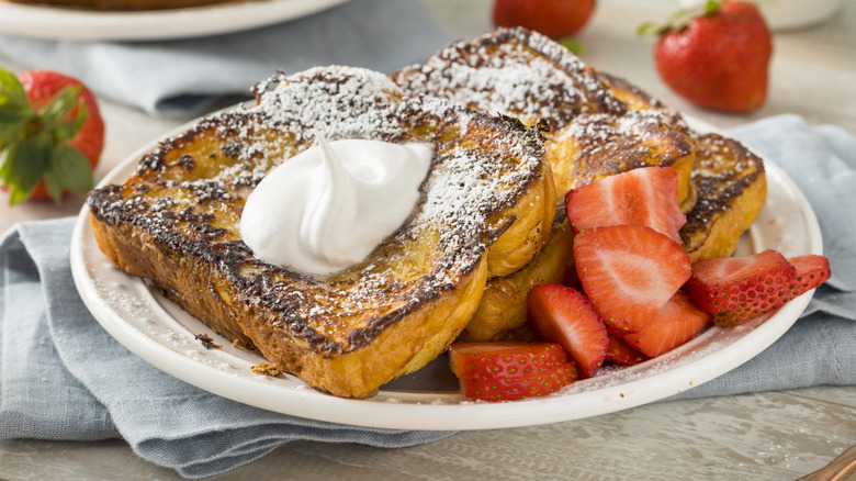 Brioche French toast with strawberries