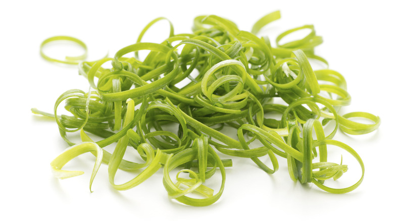 Easy Green Onion Curls