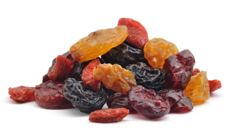 Pile of dehydrated fruits