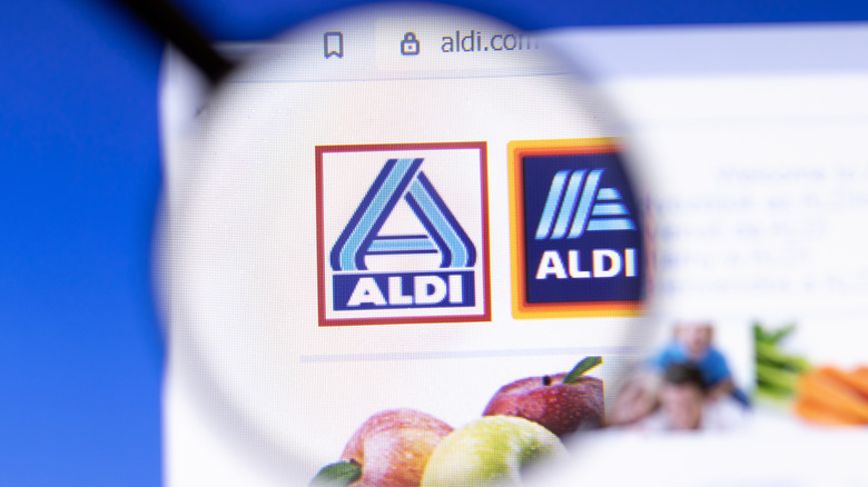 Magnifying glass on Aldi website homepage