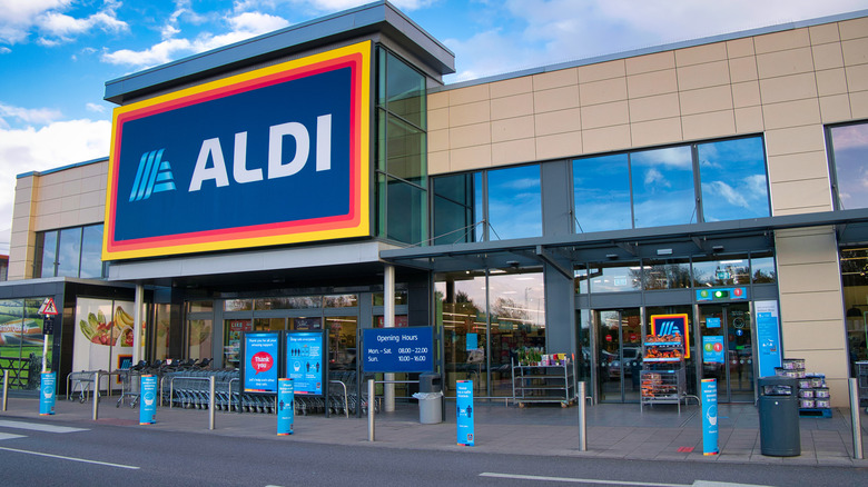 Aldi storefront