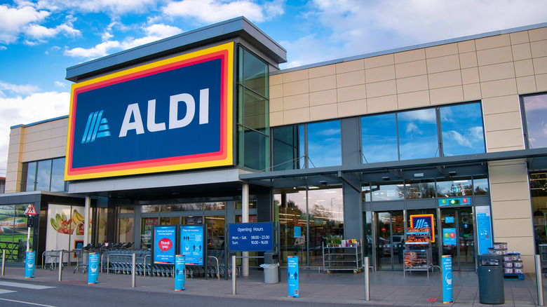 Aldi storefront