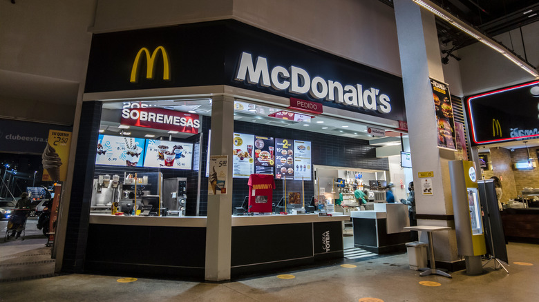 Small Brazillian McDonald's location