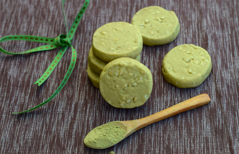 Matcha Chocolate Chip Rice Cookie