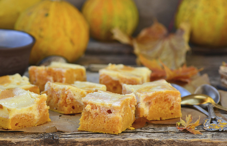 Pumpkin Cheesecake Bars