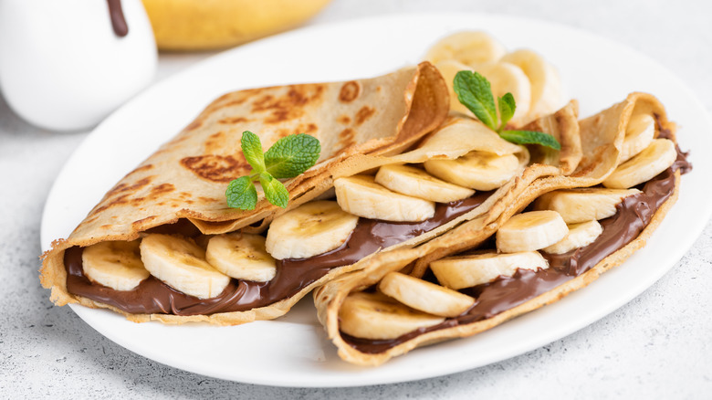 Nutella and banana crepes