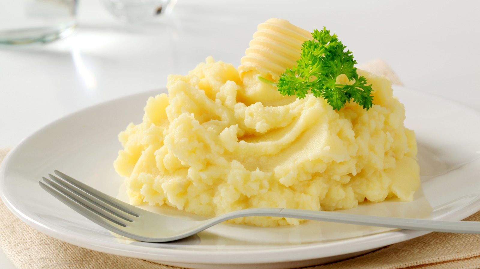 all-you-need-is-ice-water-for-the-fluffiest-mashed-potatoes-ever