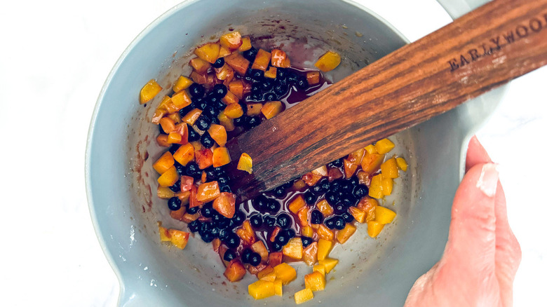 blueberry peach mixture in bowl