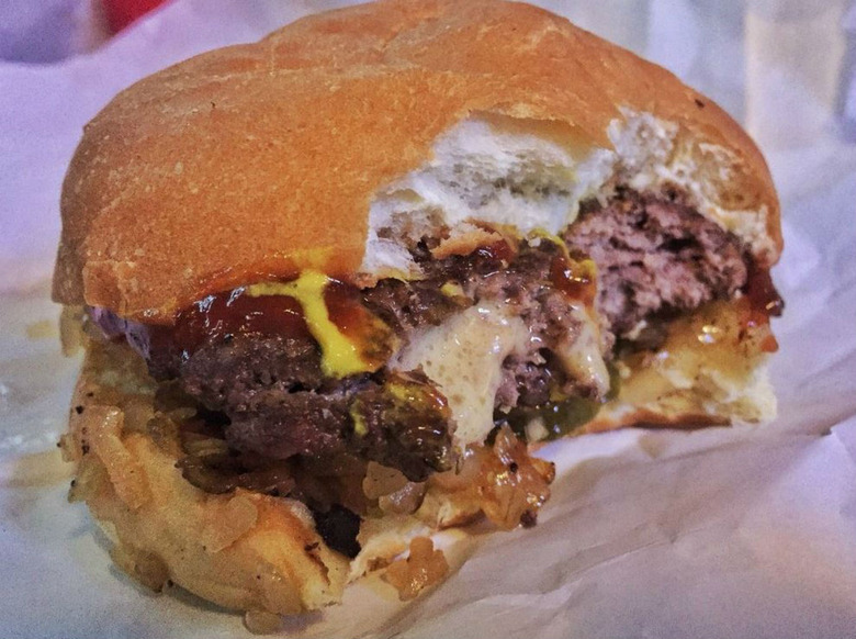 #10 Jucy Lucy, Matt's Bar (Minneapolis, Minnesota): $7.75