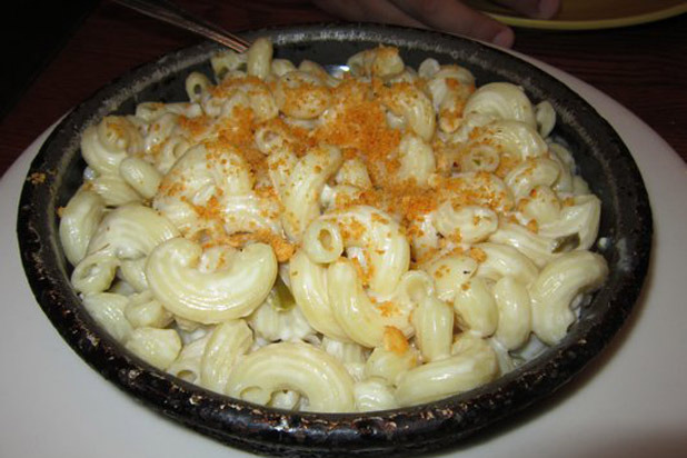 3) Uno Chicago Grill: Deep-Dish Macaroni and Three-Cheese