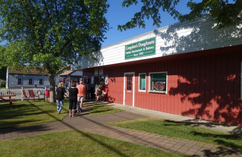 #8 Congdon's Doughnuts, Wells, Maine: Blueberry Jelly