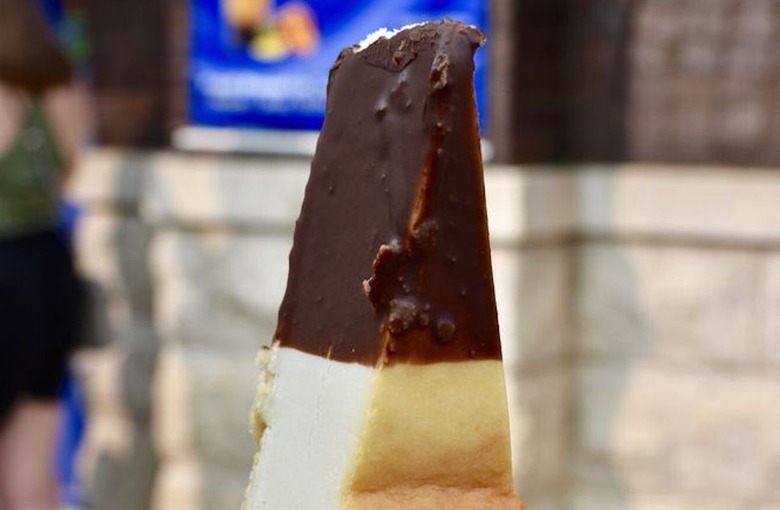 18. Chocolate-Covered Deep-Fried Cheesecake, Iowa