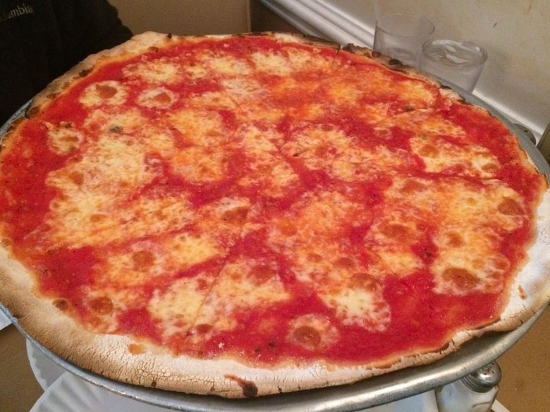 Joe & Pat's Pizzeria (Staten Island, New York) 