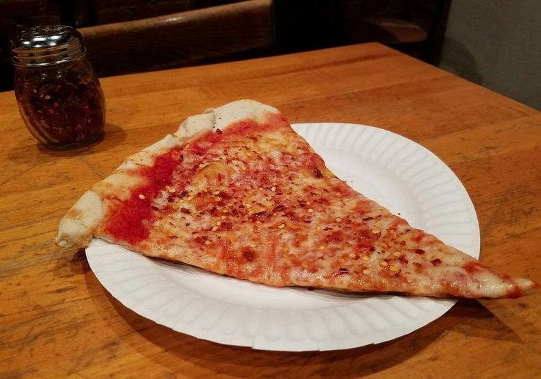 Sal & Carmine's Pizza (New York, New York) 