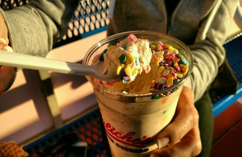 New Mexico: Caliche's Frozen Custard (Las Cruces)