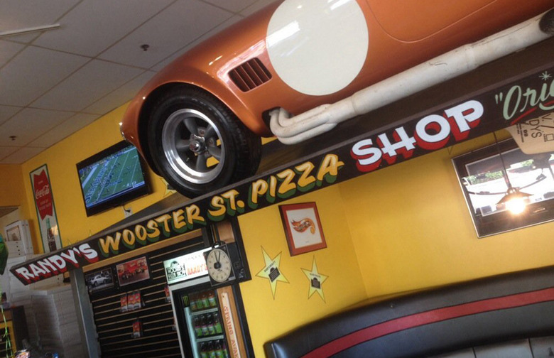 #9 10-Pound Pizza, Randy's Wooster Street Pizza, Manchester, Conn.