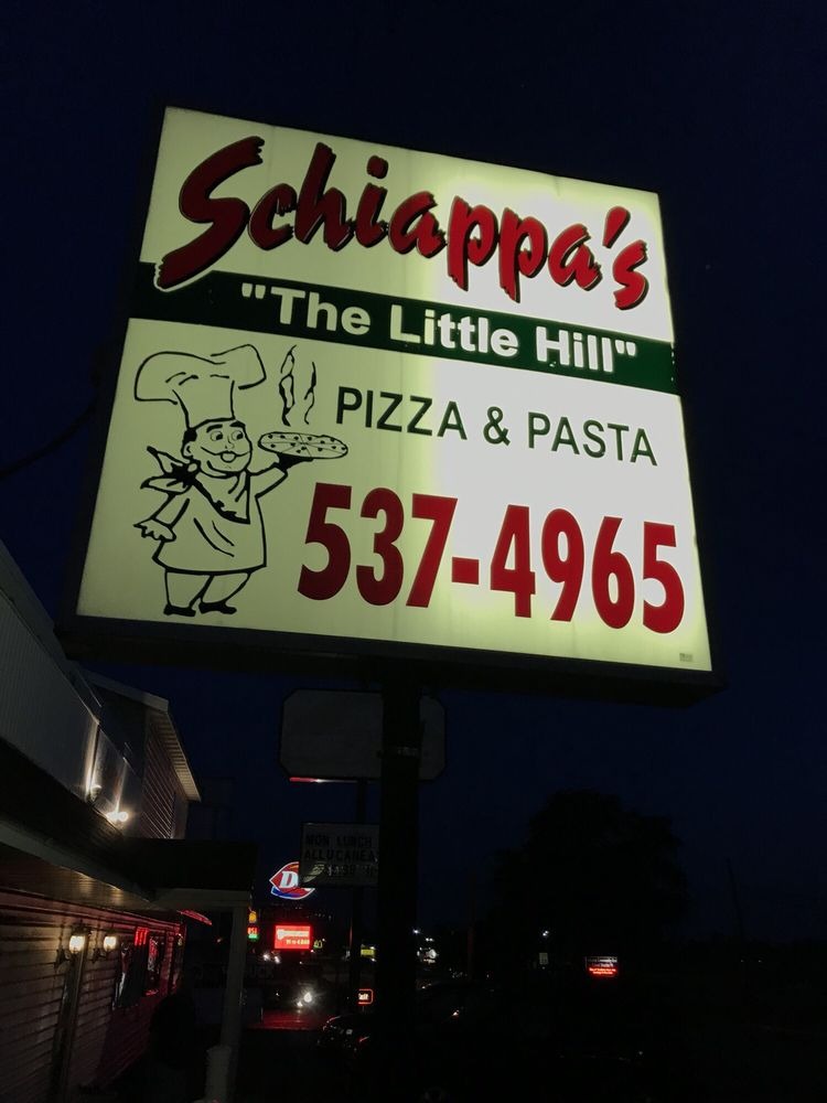 #6 40-Inch Pizza, Schiappa's Italian Restaurant, Lebanon, Ill.