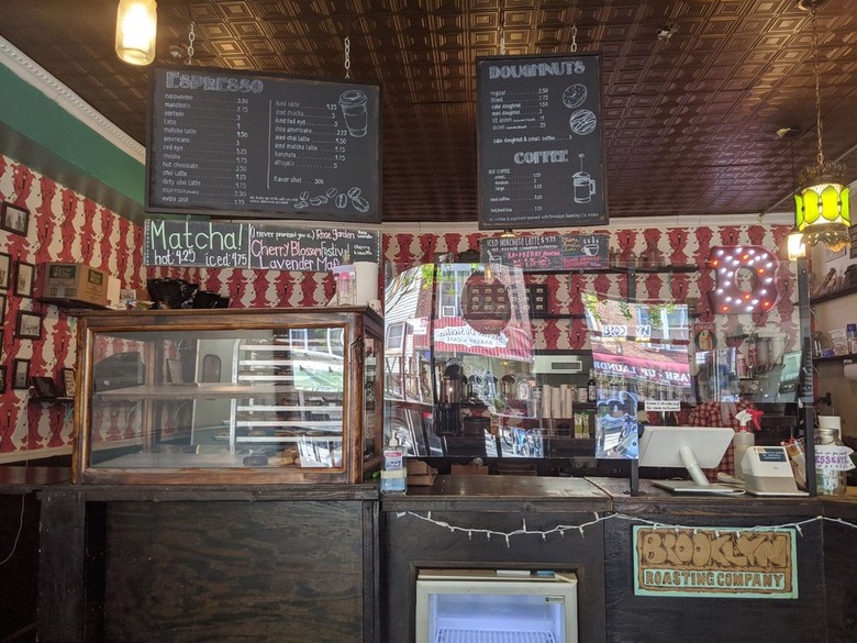 Dun-Well Doughnuts, Brooklyn: Samoa