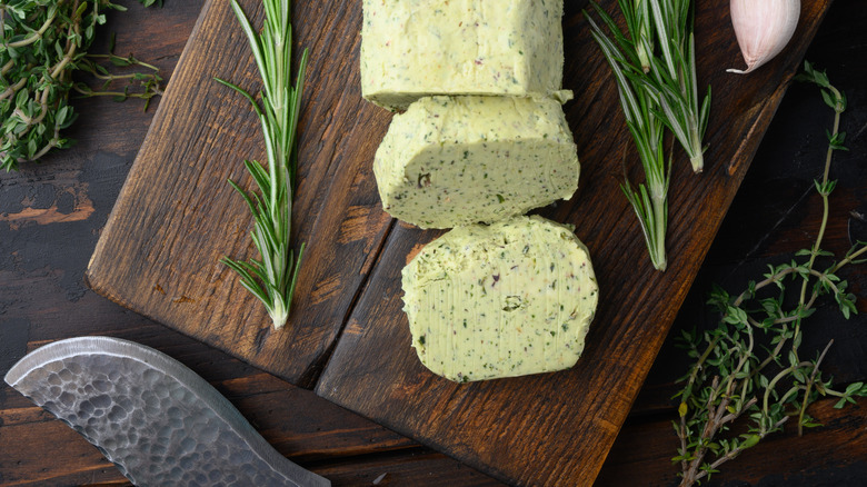 Compound butter with herbs