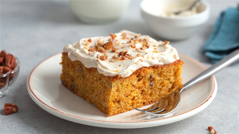 spice cake with frosting 