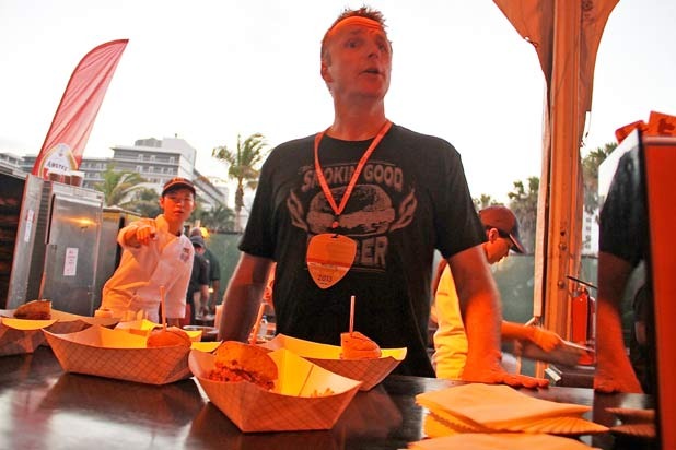 Marc Murphy Serving "The Big Smoke Burger"