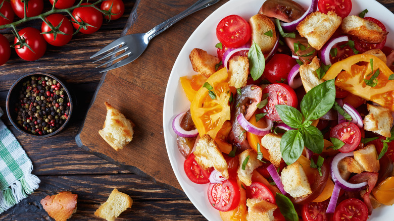 Panzanella salad