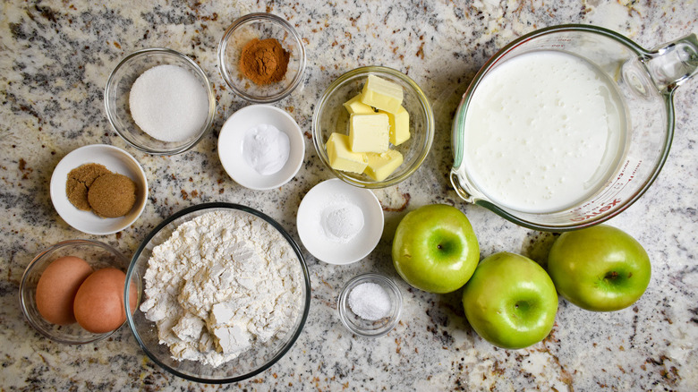 ingredients for apple-topped pancakes