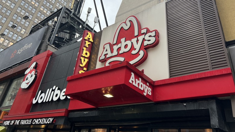 Arby's exterior 