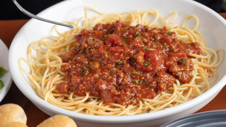 Olive Garden spaghetti with meat sauce