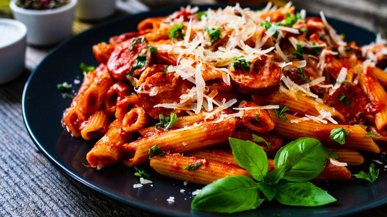 Pasta with tomatoes and parmesan 