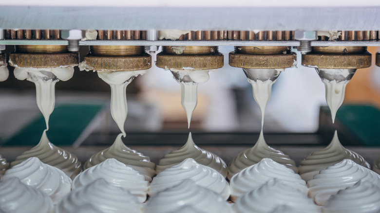 marshmallows being piped