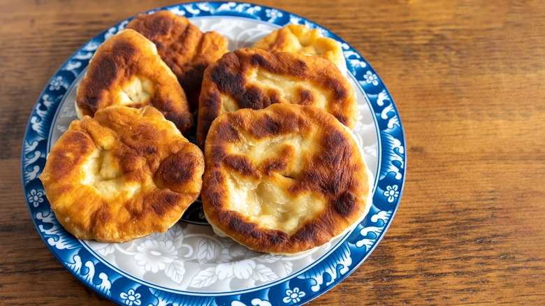 Plated Canadian bannock bread