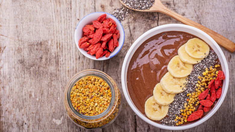 Healthy breakfast bowl with bee pollen