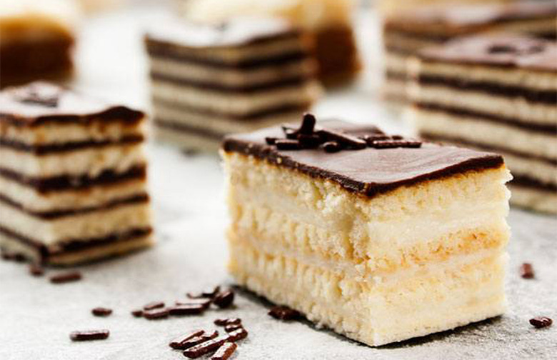 Easy Chocolate Éclair Squares