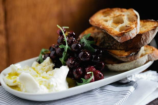 Grilled Grapes with Fresh Burrata