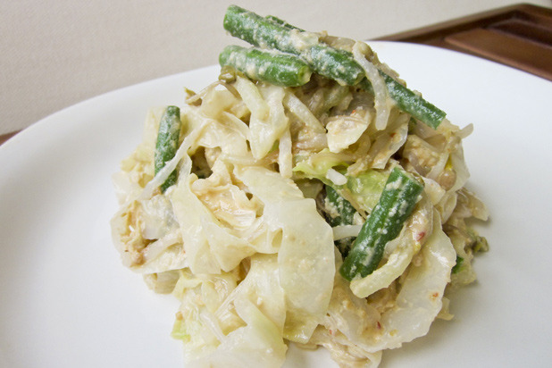 Gado Gado (Indonesian Cooked Vegetable Salad with Peanut Dressing)