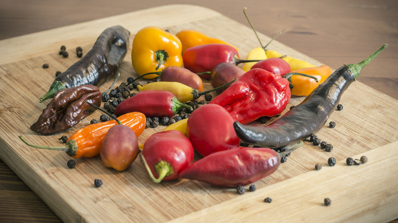 Various types of chiles