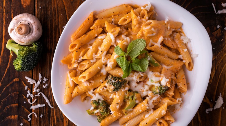 creamy penne with broccoli and cheese